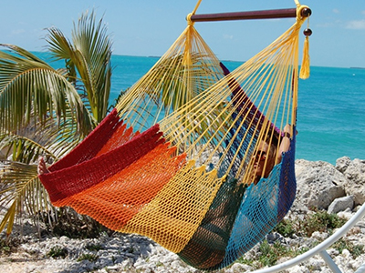 Pancegahan kanggo nggunakake hammocks.