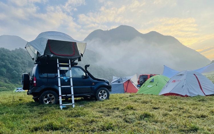 Napa tenda truk pilihan utama kanggo petualangan ruangan?